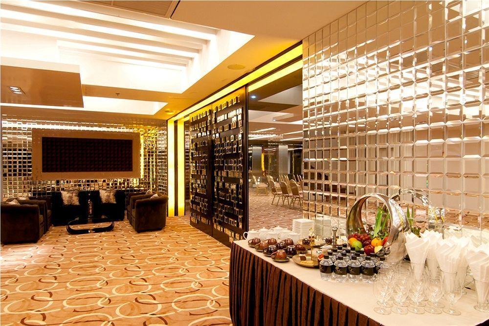 Rashmi'S Plaza Hotel Vientiane Exterior photo