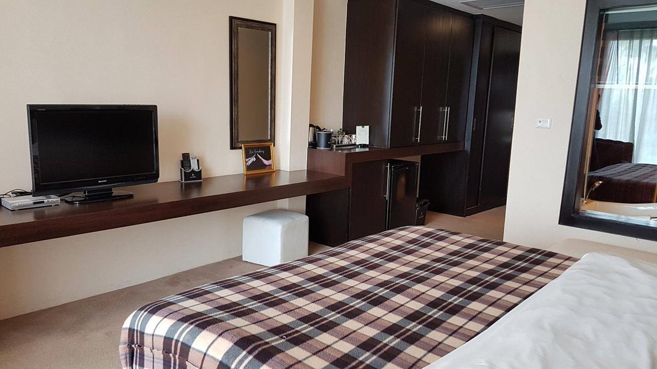 Rashmi'S Plaza Hotel Vientiane Room photo