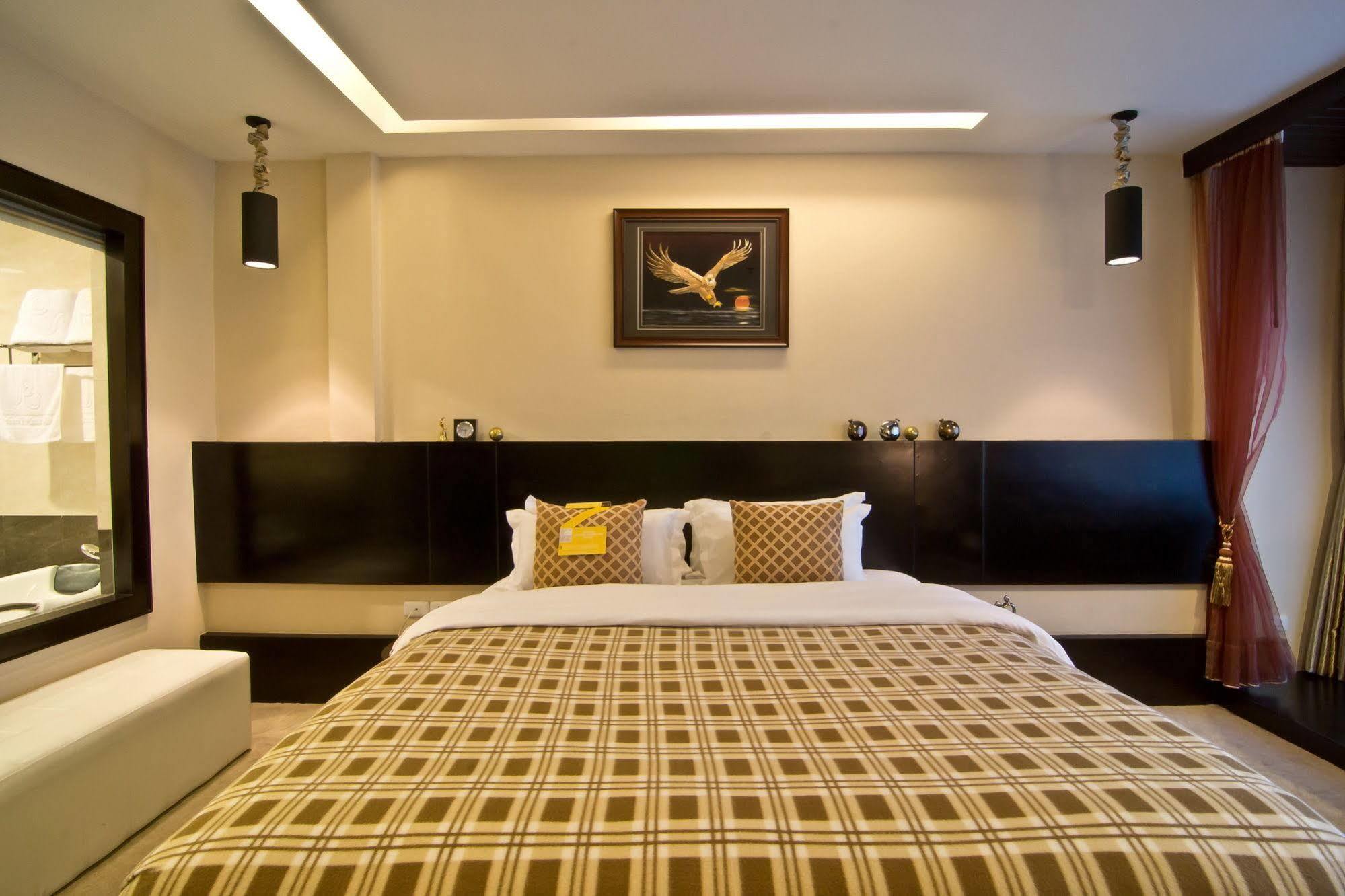 Rashmi'S Plaza Hotel Vientiane Exterior photo