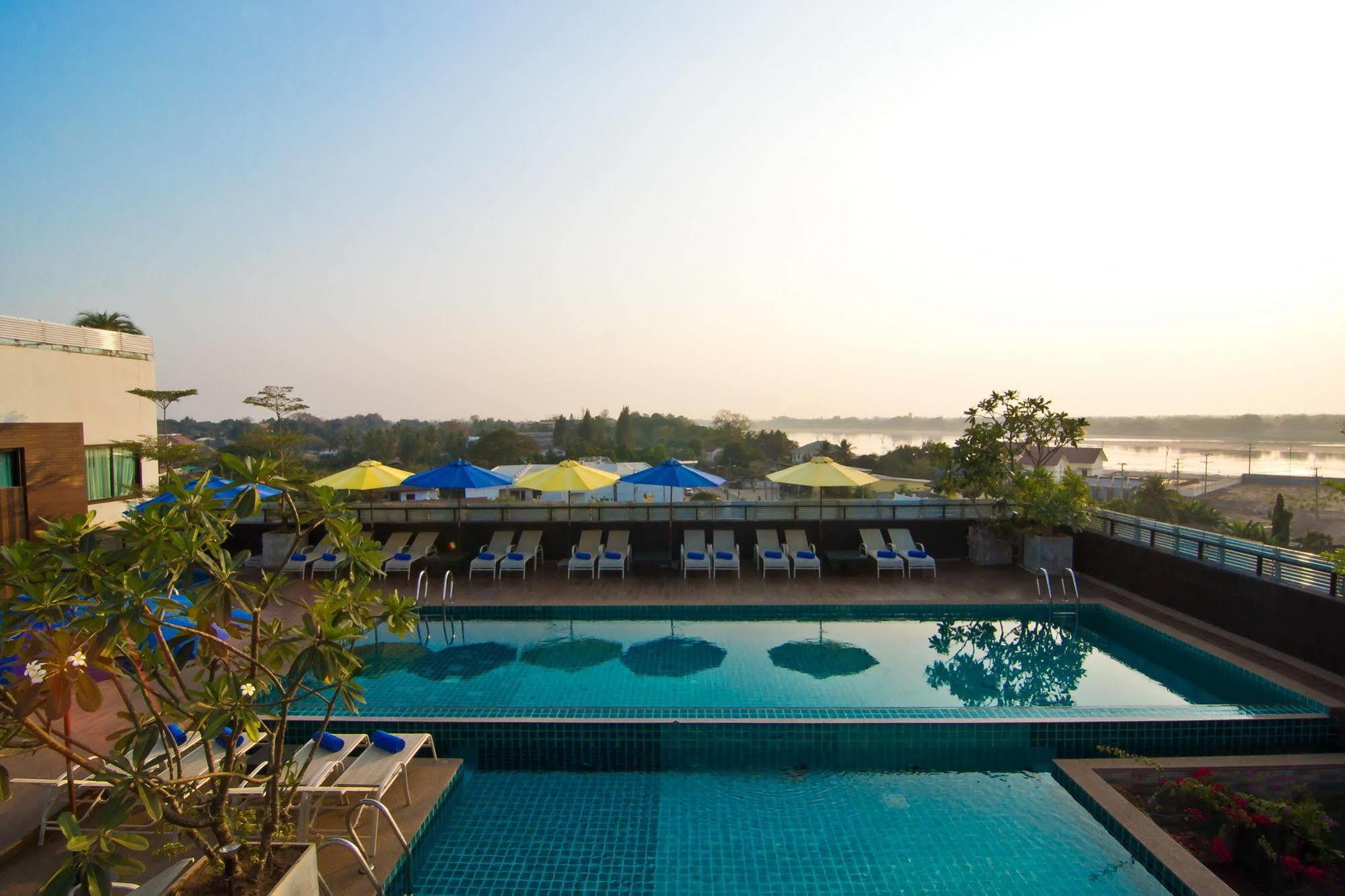 Rashmi'S Plaza Hotel Vientiane Exterior photo