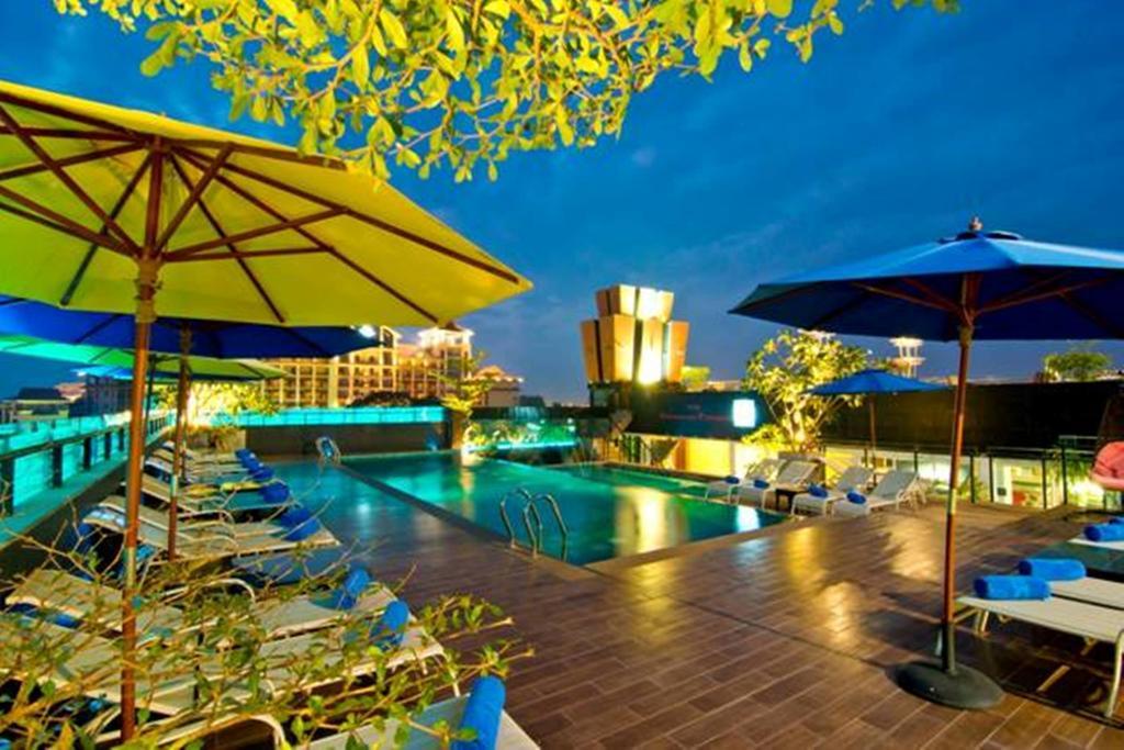 Rashmi'S Plaza Hotel Vientiane Exterior photo
